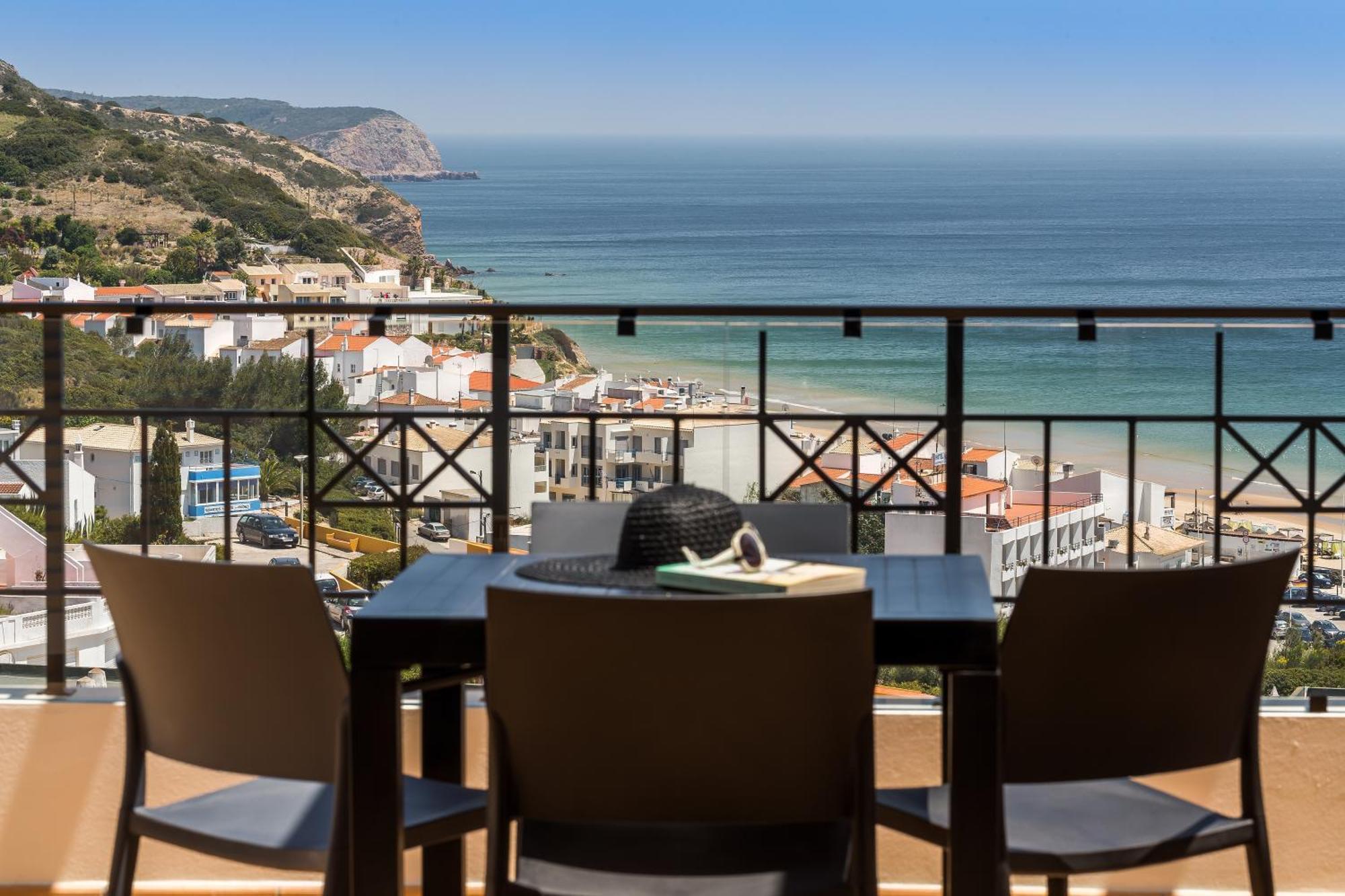 Nau Salema Beach Village 객실 사진